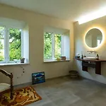 펜션 Historic On 17,000 M2 Natural Grounds