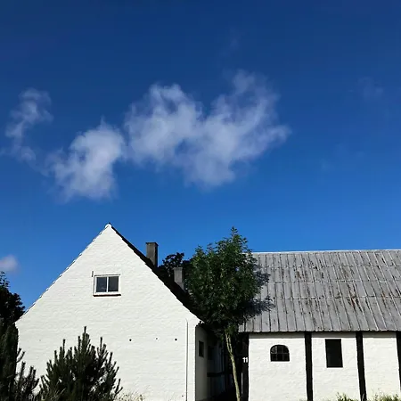 Nyaraló Historic On 17,000 M2 Natural Grounds Hasle