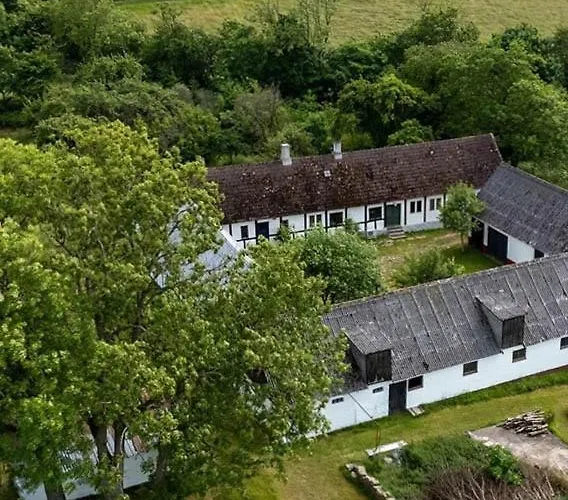 Tatil Evi Historic On 17,000 M2 Natural Grounds